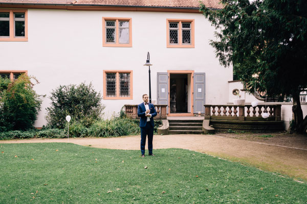 Standesamt Rheinheim, Bräutigam, Getting ready, Fotografin, Rheingau, Wiesbaden, Umgebung