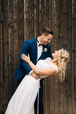 Standesamt Rheinheim, Braut, Bräutigam, Brautpaar-Aufnahmen, Brautpaar-Portraits, Hochzeitsfotografin Rheingau, Wiesbaden, Umgebung