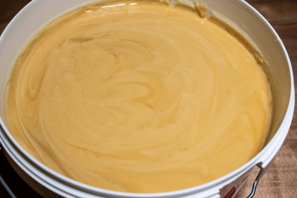 Miel de Thym crémeux dans un seau de 10kg