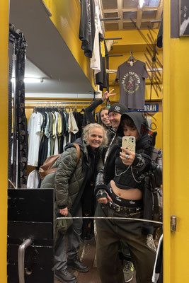 #selfieT69 - Werner's Head Shop in Zürich (CH) | 2024