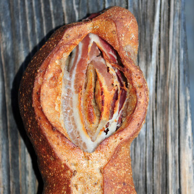Foto: Andreas Ender | Viva La Vulva - photo24 - Pizzabrot, 40x40cm - limited Edition of SEX - je 233,00€