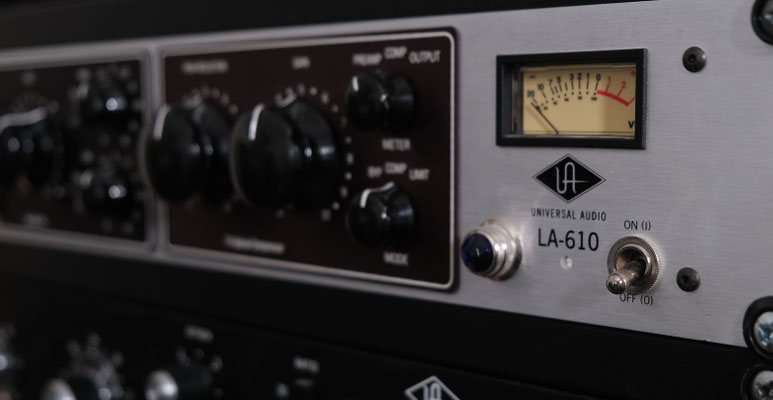 LA-610 Kompressor im Regieraum der Planet-Ton-Studios