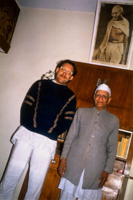 With veteran ashramite Anand Hingorani, New Delhi, 1989.