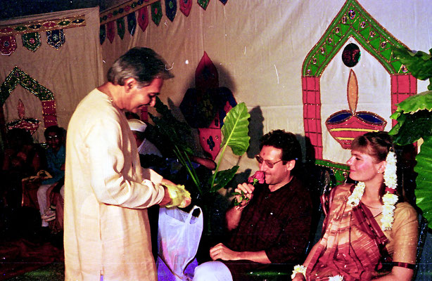 The newly wed couple receiving blessings and presents during a reception at Rashtriyashala Ashram, Rajkot, Gujarat, 1994.