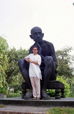 In front of the Gandhi statue in New Delhi, 1986.