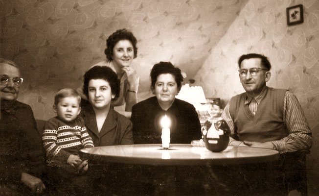 With paternal grandmother, mother, aunt, maternal grandmother and maternal grandfather (from left), 1960.