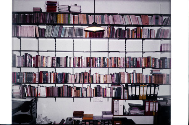 The library of Gandhi Information Centre.