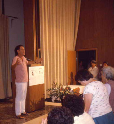 Olek Netzer, representing the Jewish Kibbuzim, requesting the audience to stand up in memory of the victims of Israeli politics. Photograph: Christian Bartolf