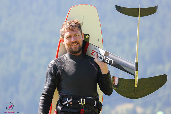 Kitefoilen am Reschensee mit Levitaz