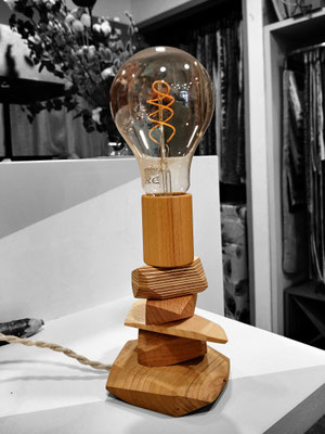 Lampe_à_poser_Cairn_03