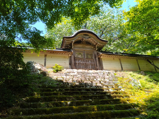 常照皇寺勅使門