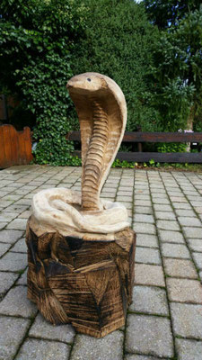 Cobra - Schnitzen mit der Kettensäge - Allgäu-Carving by Martina Gast