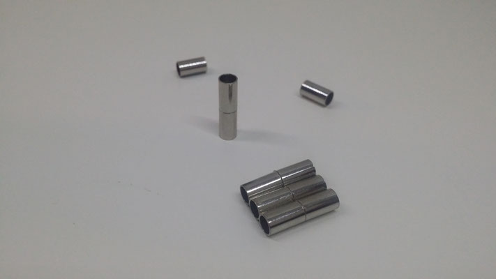 Silberne Magnetverschlüße für Ketten, Durchmesser 4mm, Länge 1,8cm