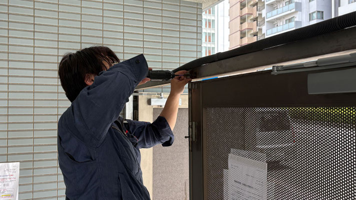 駐輪場入口の扉の修理@菱和パレス高輪TOWERマンション管理組合