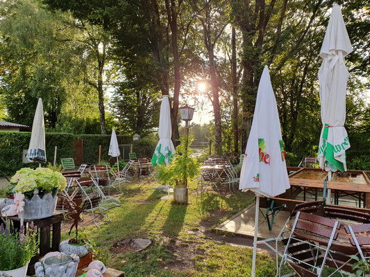 Der vordere Bereich vom Biergarten