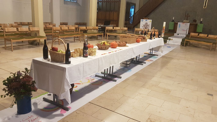 Erntedank-Altar Evang. Kirche