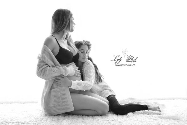 séance photo grossesse en famille avec sa fille