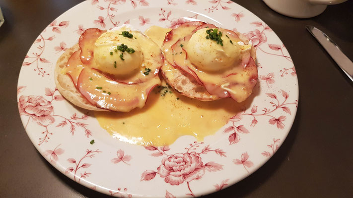 Reichhaltiges Frühstück