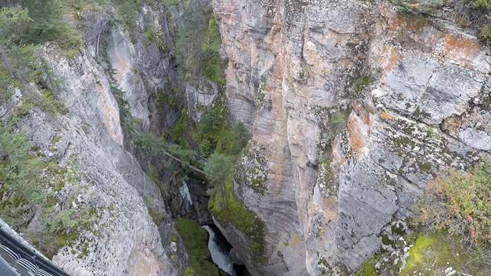 Maligne Canyon