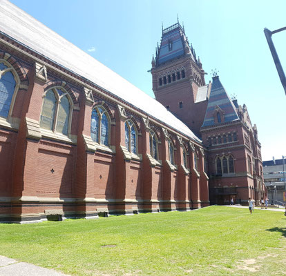 Harvard... Hat was von Hogwarts