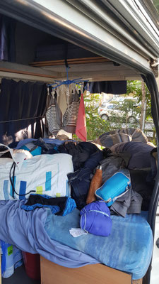 Chaos im Camper nach einer holperigen Fahrt. Also jeden, bis jeden zweiten Tag:/