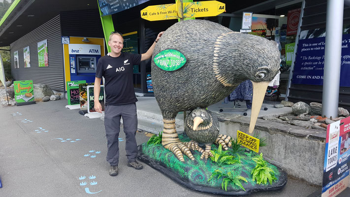 Vor der Kiwi Aufzuchtstation