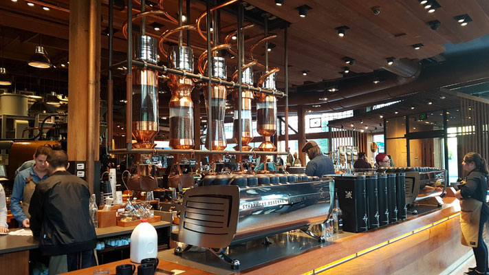 Kaffeerösterei von Starbucks mit integriertem Shop und Café