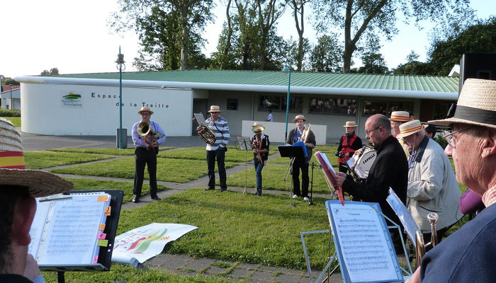 1er passage, 20h30 la Banda ouvre la Fête de la Musique