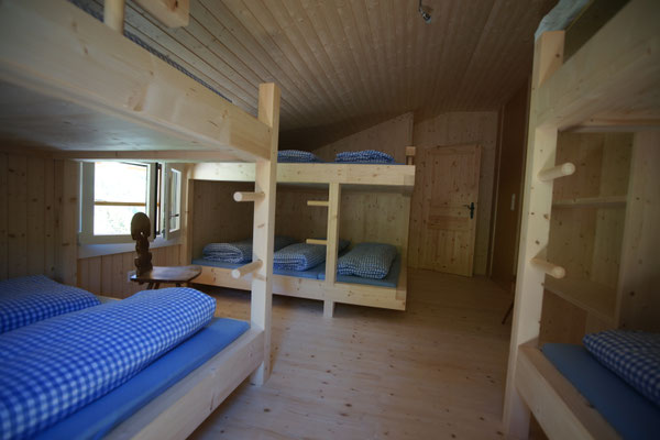 Familienzimmer auf der Fluonalp - Ferien auf der Alp
