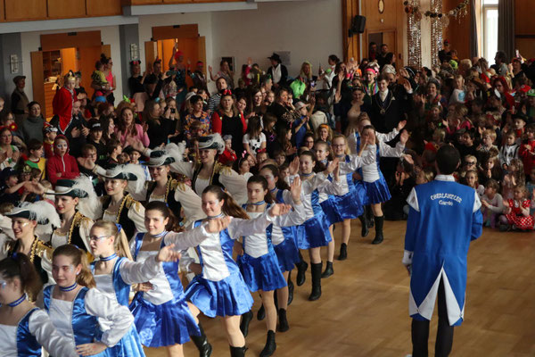 Faschingsgilde mit der Oberlandler Kinder-und Jugendgarde aus Bad Aibling