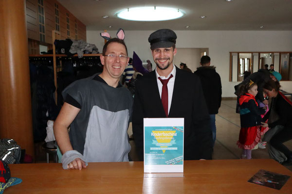 Kassierer-Team Martin und Leonhard