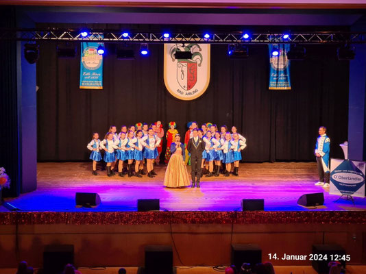 D´Oberlandler Kinder- und Jugendgarde am Tanzfestival in Bad Aibling 2024