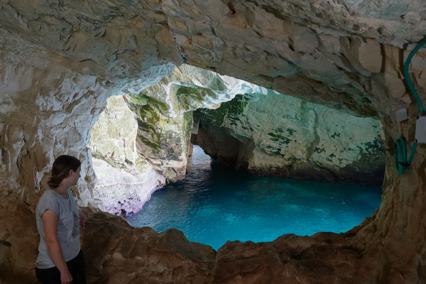 Rosh haNikra, Grotten 