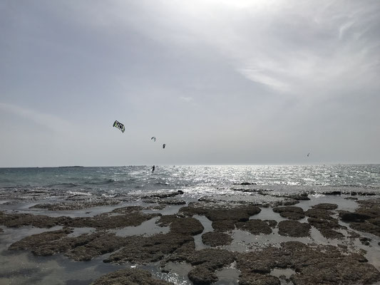 Rosh haNikra, unerwartet an 2 Tagen am Kiten / quite unexpectably kite surfing on 2 days 