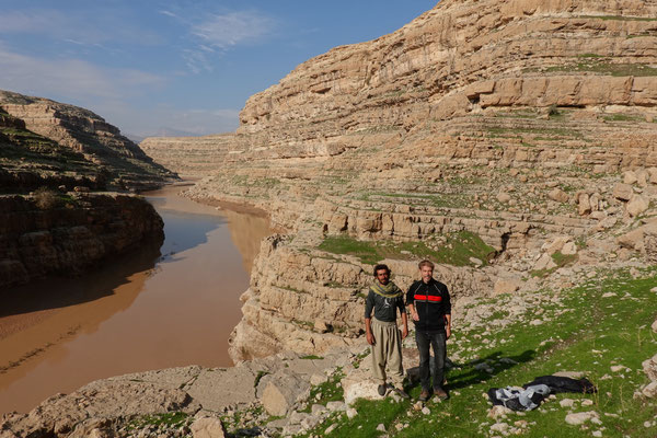 Khazineh Canyon, unterwegs mit Mogahed dem Schafhirten / exploring with the shepherd Mogahed