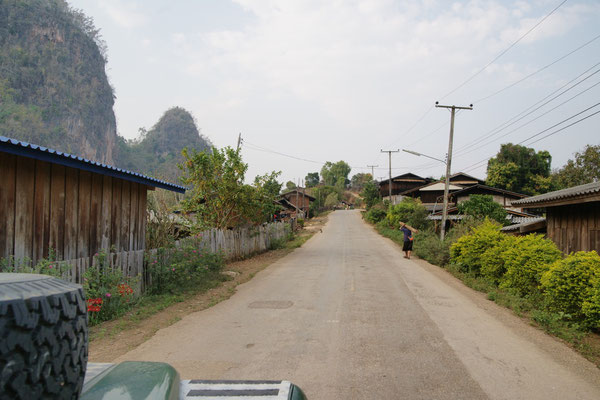 Mae Aw - Mae La-Na