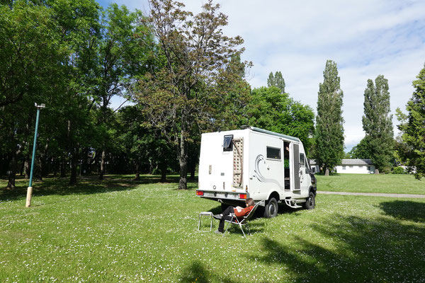 Bratislava, alleine auf dem Camping :-)  Alone on the campground