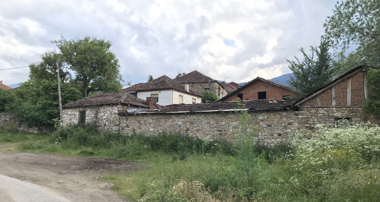 Bratin Dol, ein kleines Dorf in der Nähe von Bitola / a tiny village near Bitola