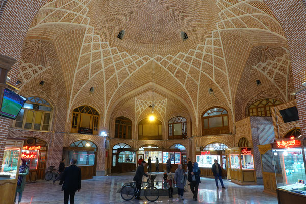 Tabriz, einer der grössten überdeckten Bazar's der Welt / one of the biggest covered Bazars in the world