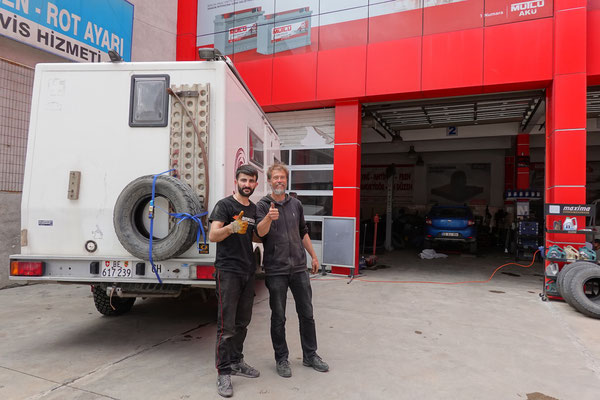 Erzurum, 4 neue Reifen und Schläuche / 4 new tires and tubes