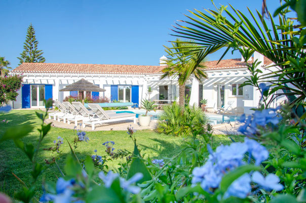 aljezur-algarve-luxury-rental-holiday-villa-with-pool