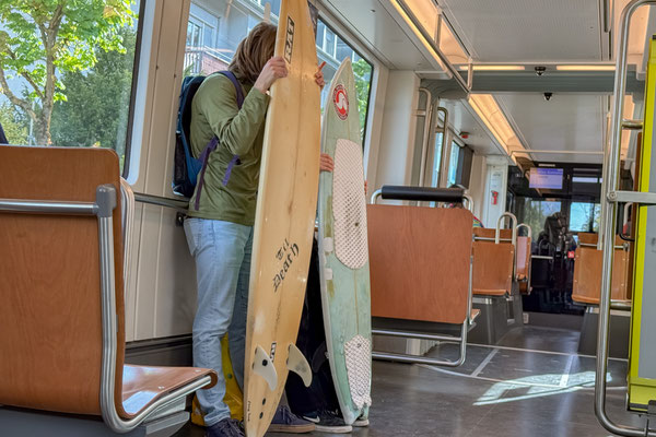 DOES THIS TRAM GO TO THE BEACH? 19 April 2025