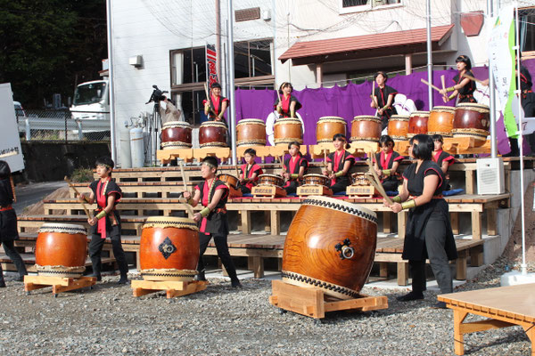 西城川太鼓披露