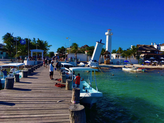 Ankunftsort ist Puerto Murelos – nach 45 Minuten Transfer vom Flughafen Cancun sind wir am Meer ...