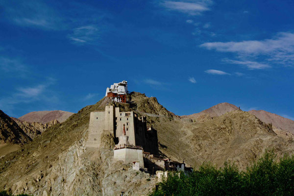 Eines der verlockenden ersten Ziele: Die Festung und das Bergkloster von Leh