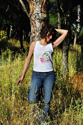 la chica acomodada