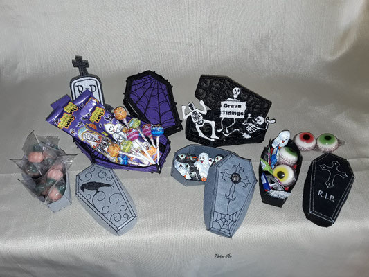 die Särge sind ebenfalls von Stitchsoup