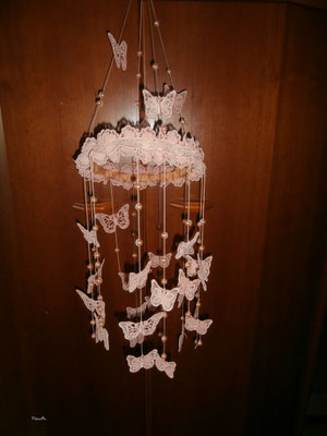 Butterfly Mobile von TM in Lachs