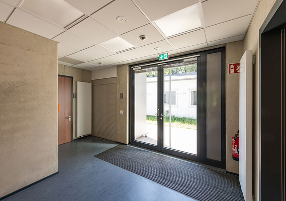 Neubau TEM-Gebäude für den DLR, Haupteingangsbereich