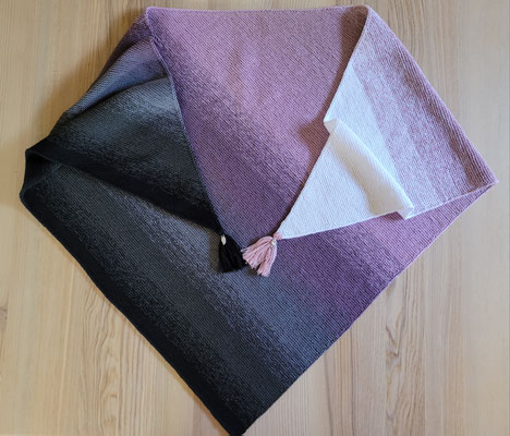 Tuch gestrickt und fotografiert von Christa Zäpernick